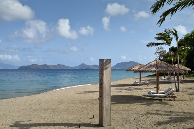 Paradise Beach 네비스 외부 사진